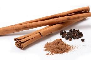 1024px-Cinnamomum_verum_spices